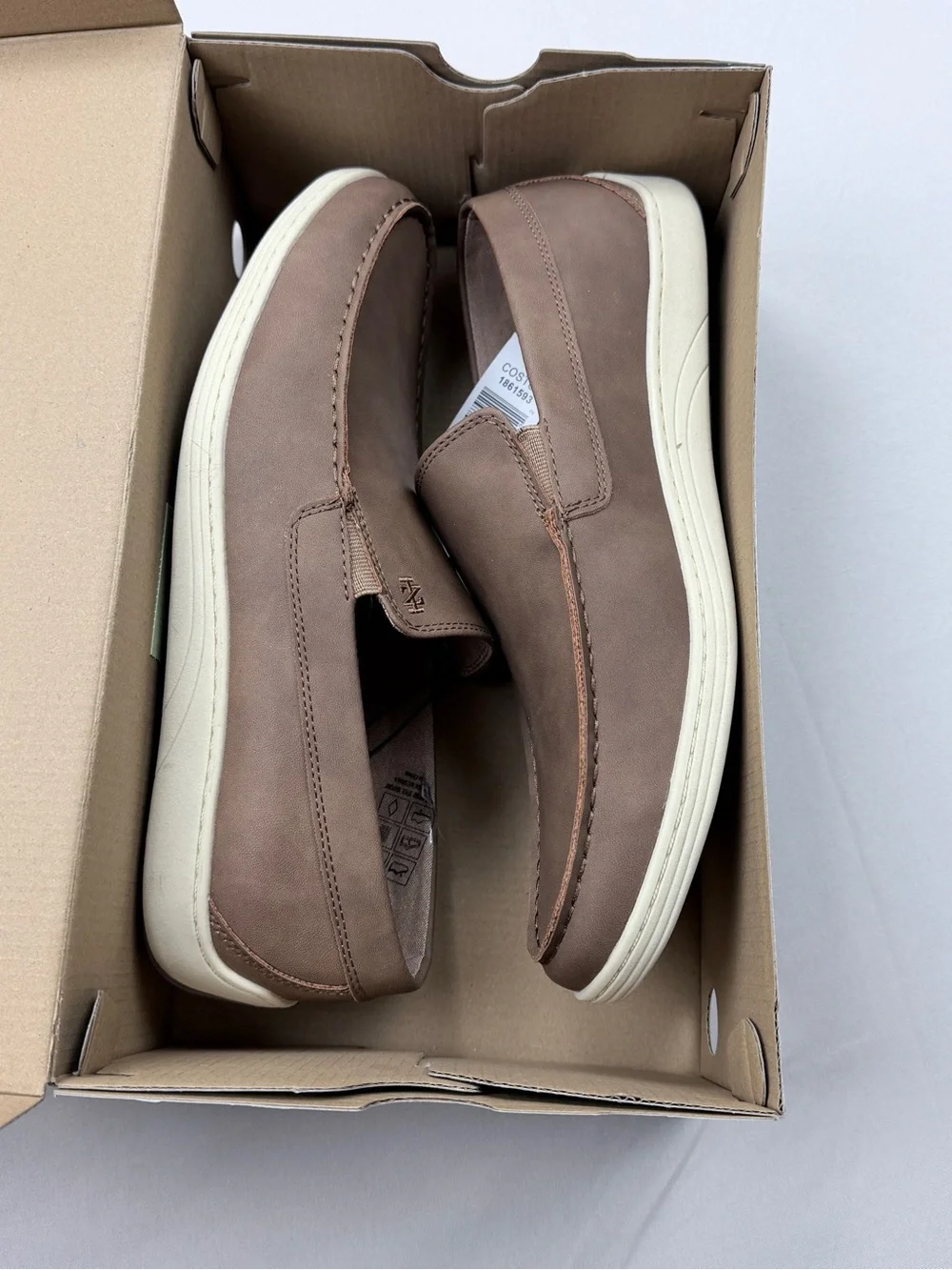 Men's Izod Casual Slip-On Shoes in Brown - Comfortable Everyday Style